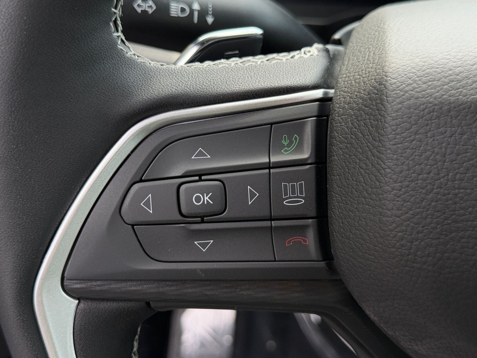 2026 Jeep Grand Cherokee GRAND CHEROKEE L LAREDO X 4X4