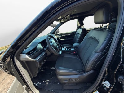 2027 Jeep Grand Cherokee GRAND CHEROKEE L LAREDO ALTITUDE 4X4