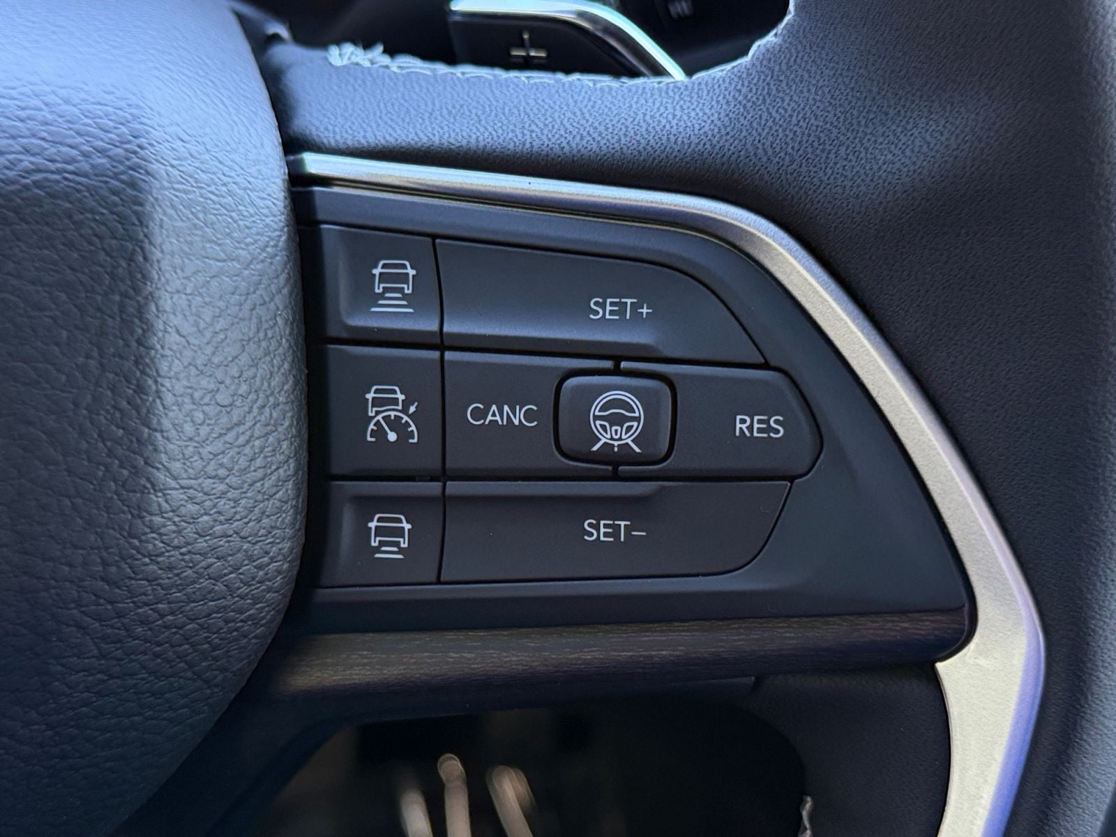 2027 Jeep Grand Cherokee GRAND CHEROKEE L LAREDO ALTITUDE 4X4