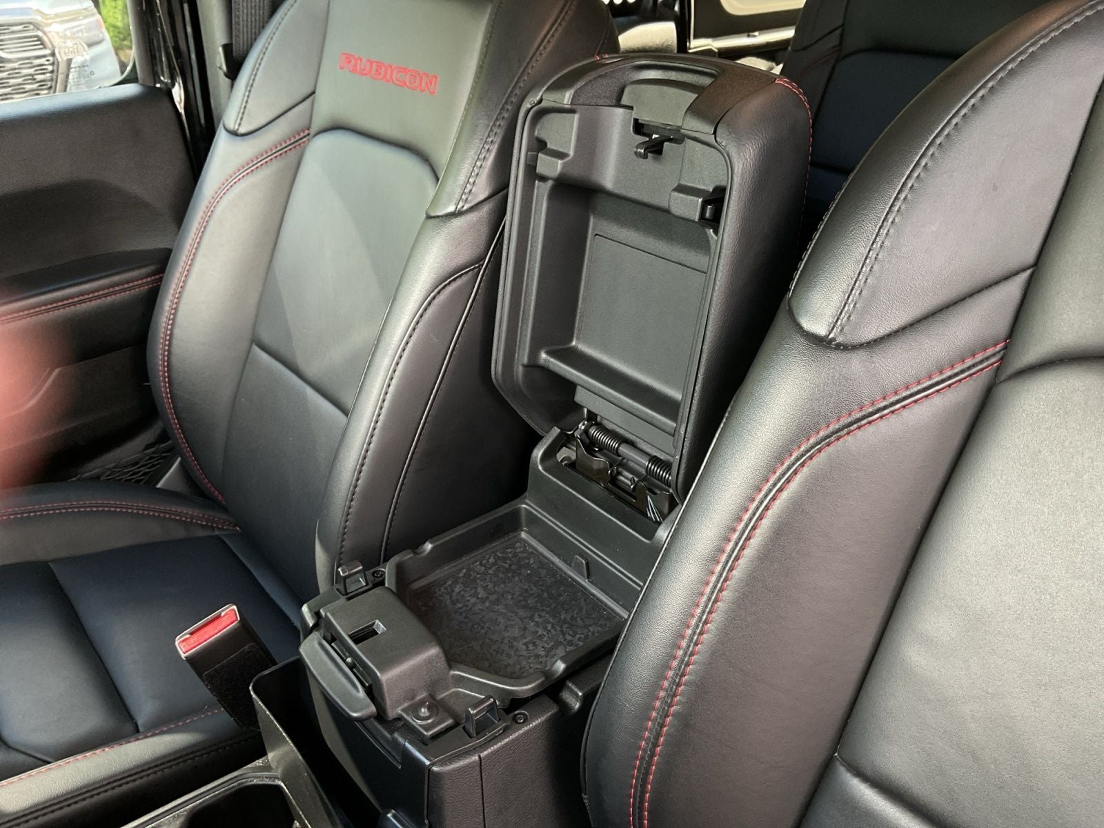 2024 Jeep Wrangler 4-Door Recon
