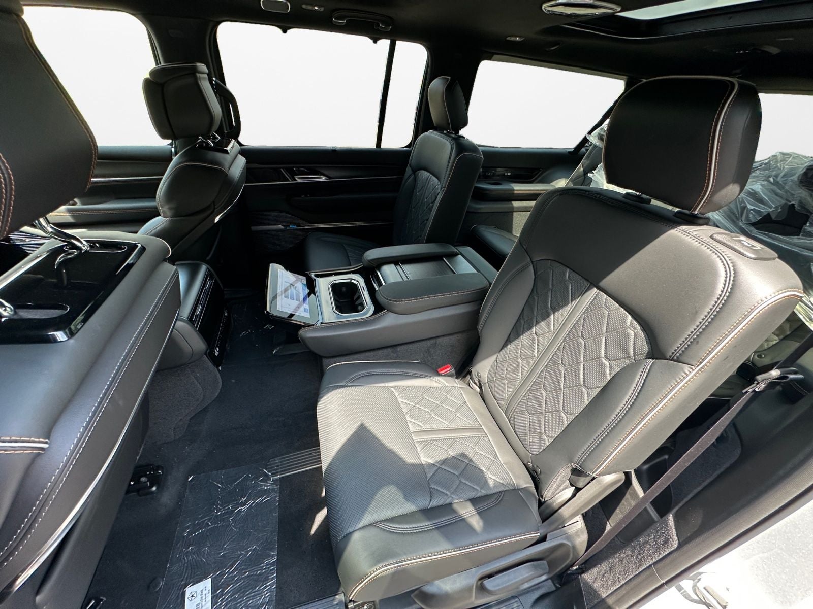 2026 Jeep Grand Wagoneer L GRAND WAGONEER L SUMMIT RESERVE 4X4