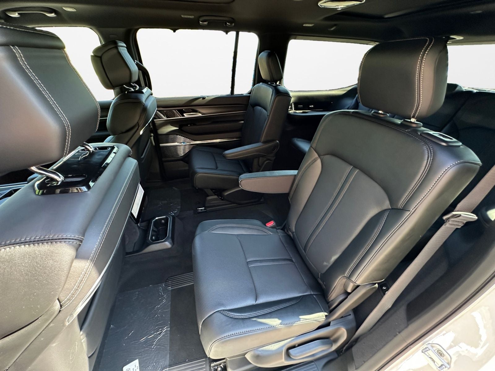 2026 Jeep Grand Wagoneer GRAND WAGONEER SUMMIT OBSIDIAN 4X4
