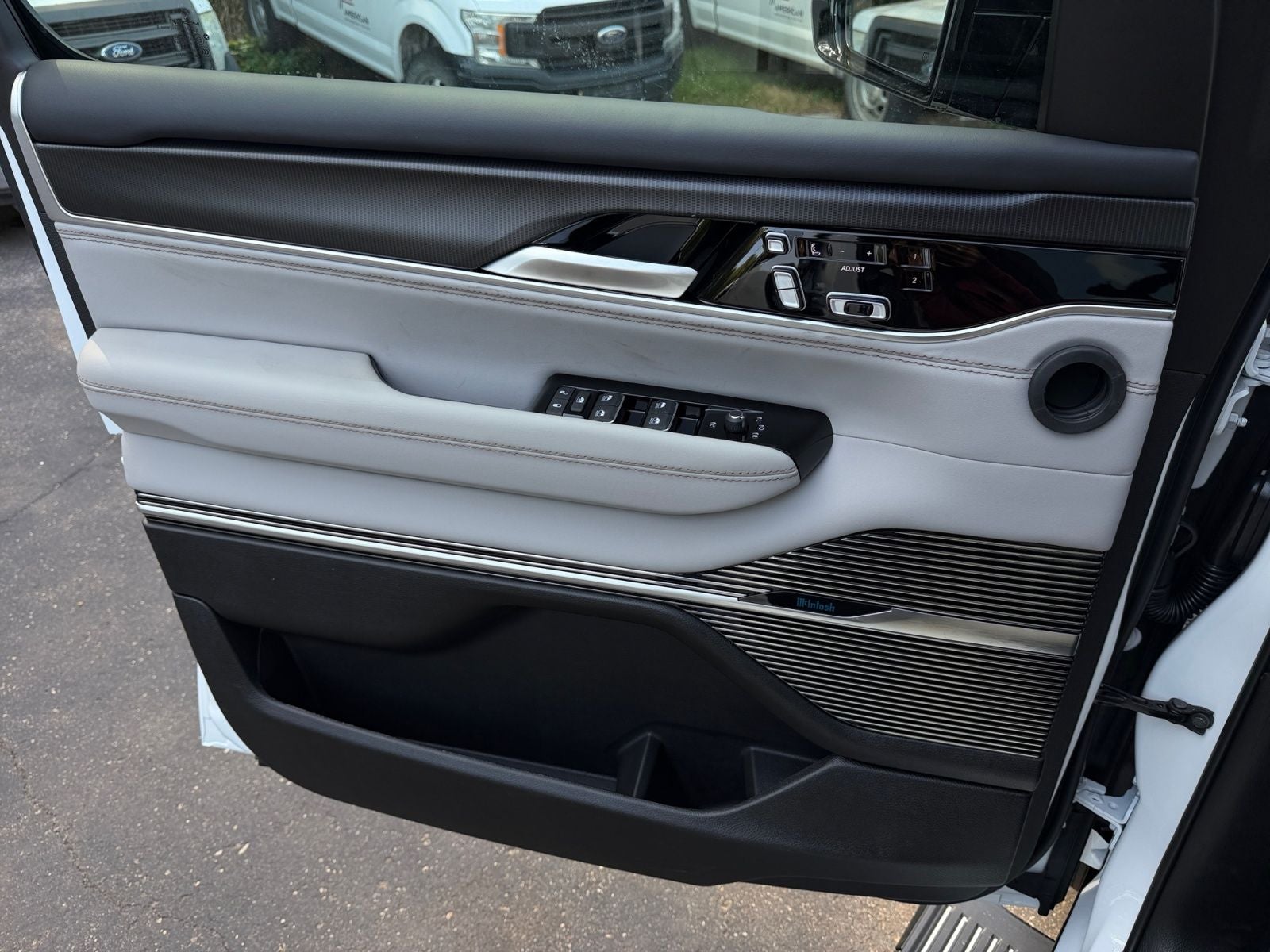 2026 Jeep Grand Wagoneer GRAND WAGONEER SUMMIT OBSIDIAN 4X4