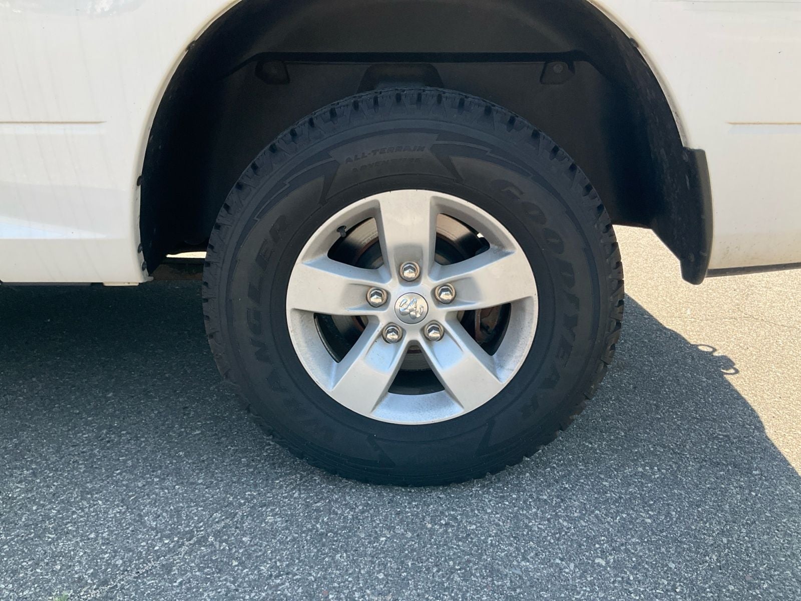 2018 RAM 1500 SLT Crew Cab 4x4 5'7' Box