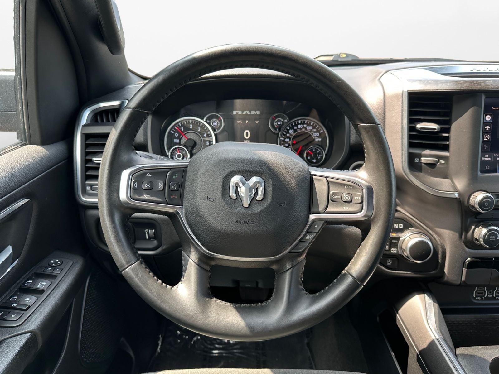 2024 RAM 1500 Big Horn Crew Cab 4x4 5'7' Box