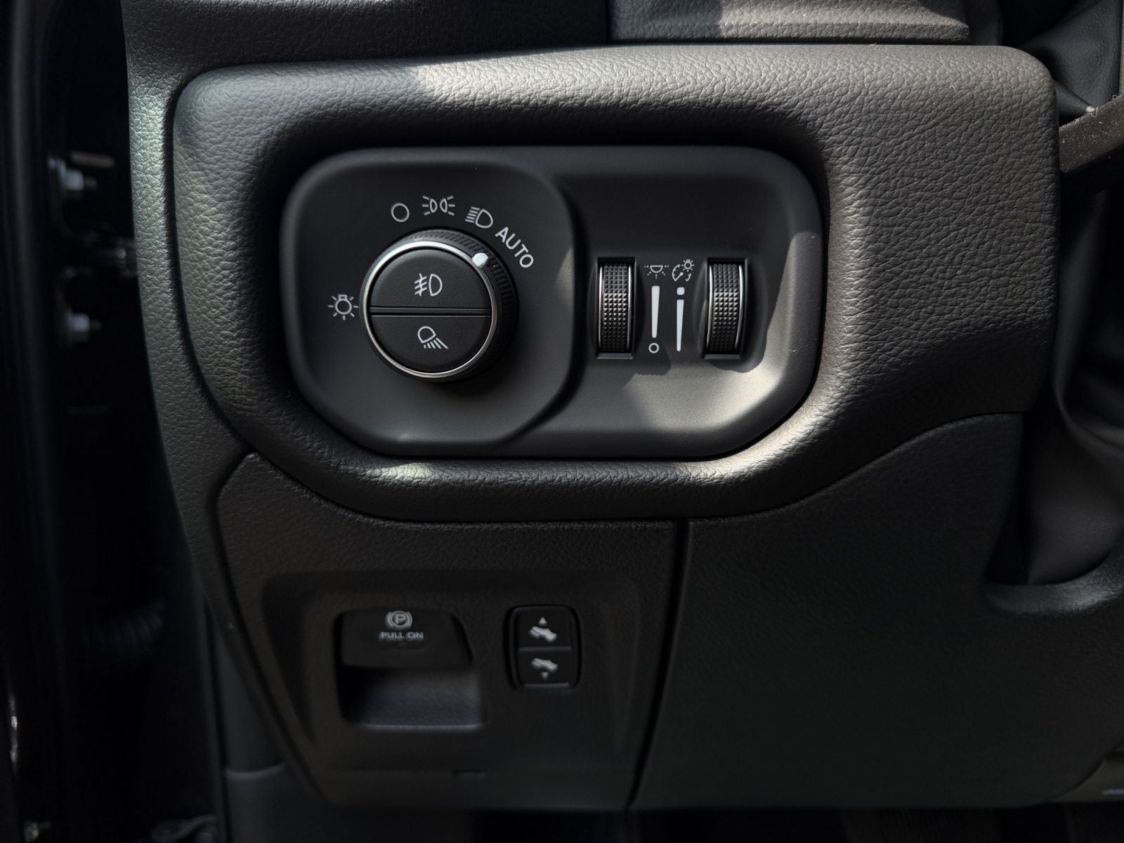 2026 RAM 1500 Big Horn Crew Cab 4x4 5'7' Box