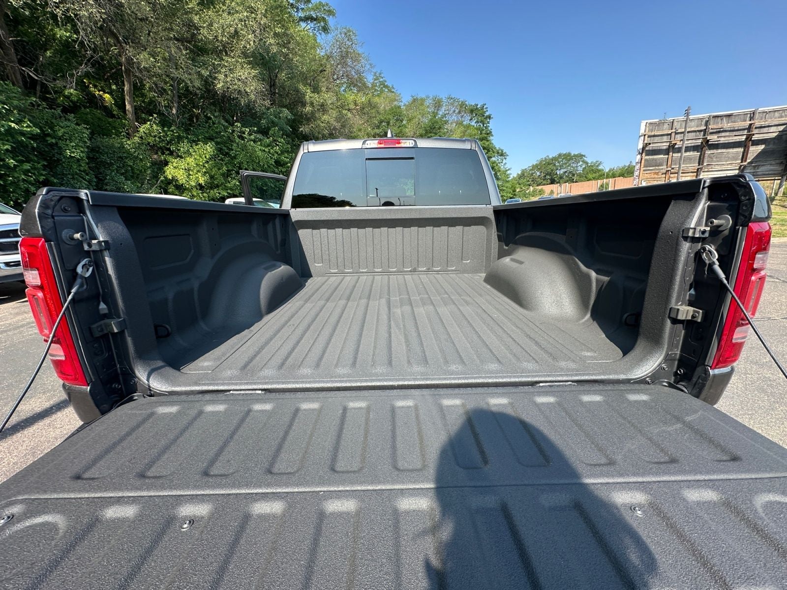 2020 RAM 1500 Big Horn Crew Cab 4x4 5'7' Box