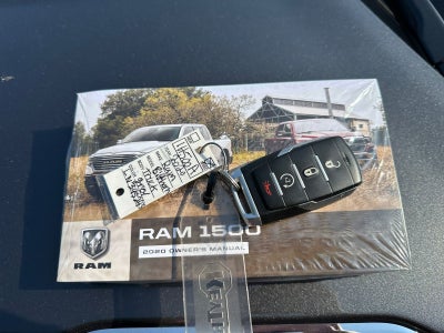2020 RAM 1500 Big Horn Crew Cab 4x4 5'7' Box