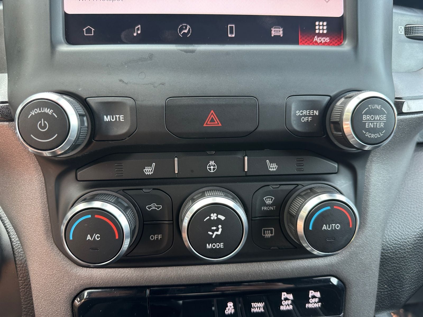2023 RAM 1500 Big Horn Crew Cab 4x4 5'7' Box