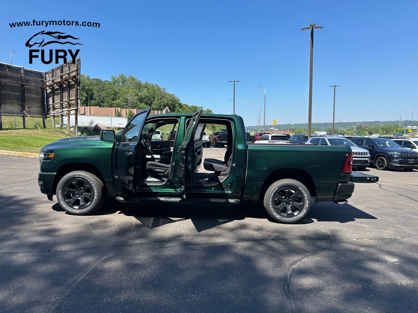 2026 RAM Ram 1500 RAM 1500 EXPRESS CREW CAB 4X4 5'7' BOX