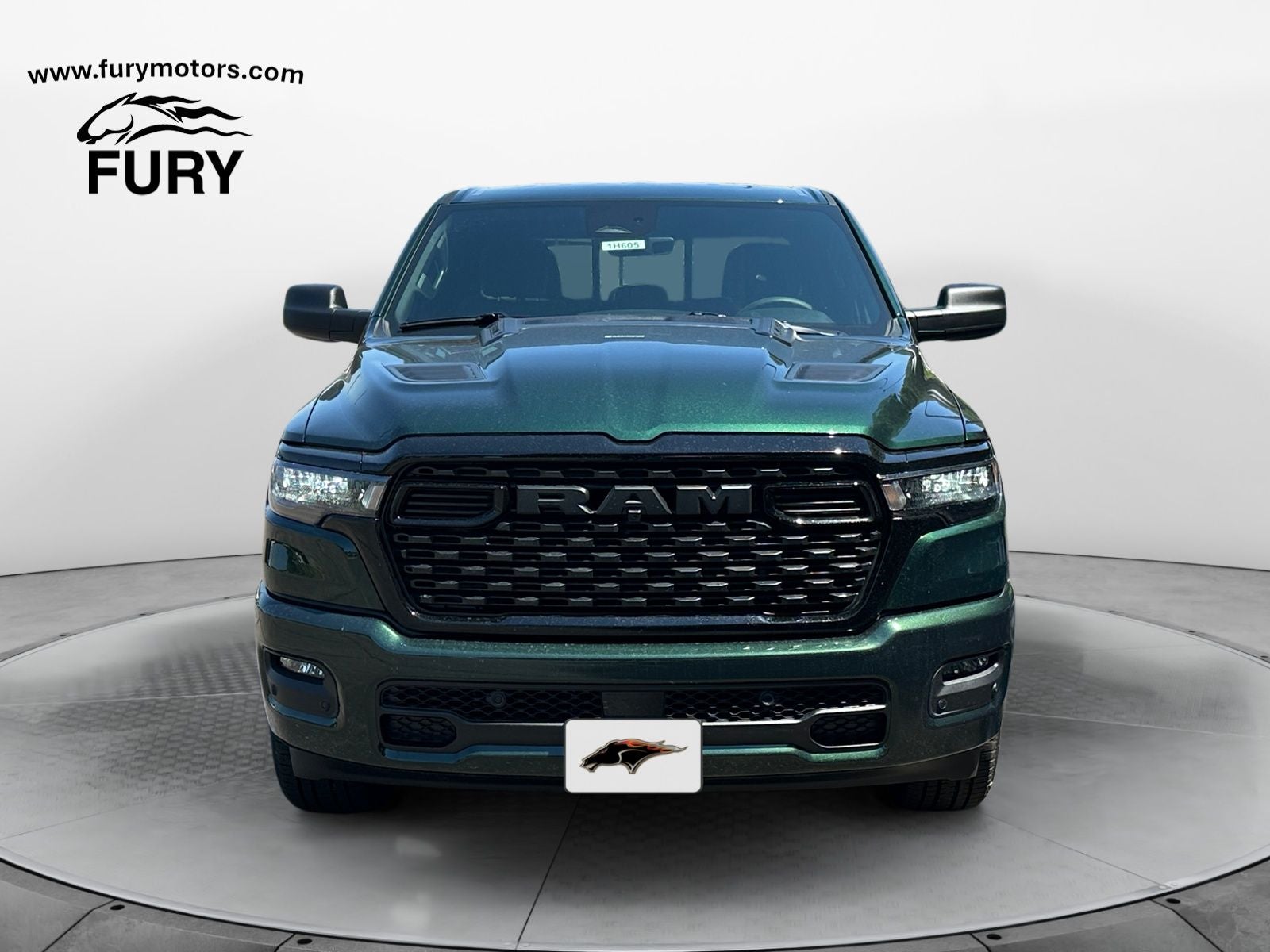 2026 RAM Ram 1500 RAM 1500 EXPRESS CREW CAB 4X4 5'7' BOX
