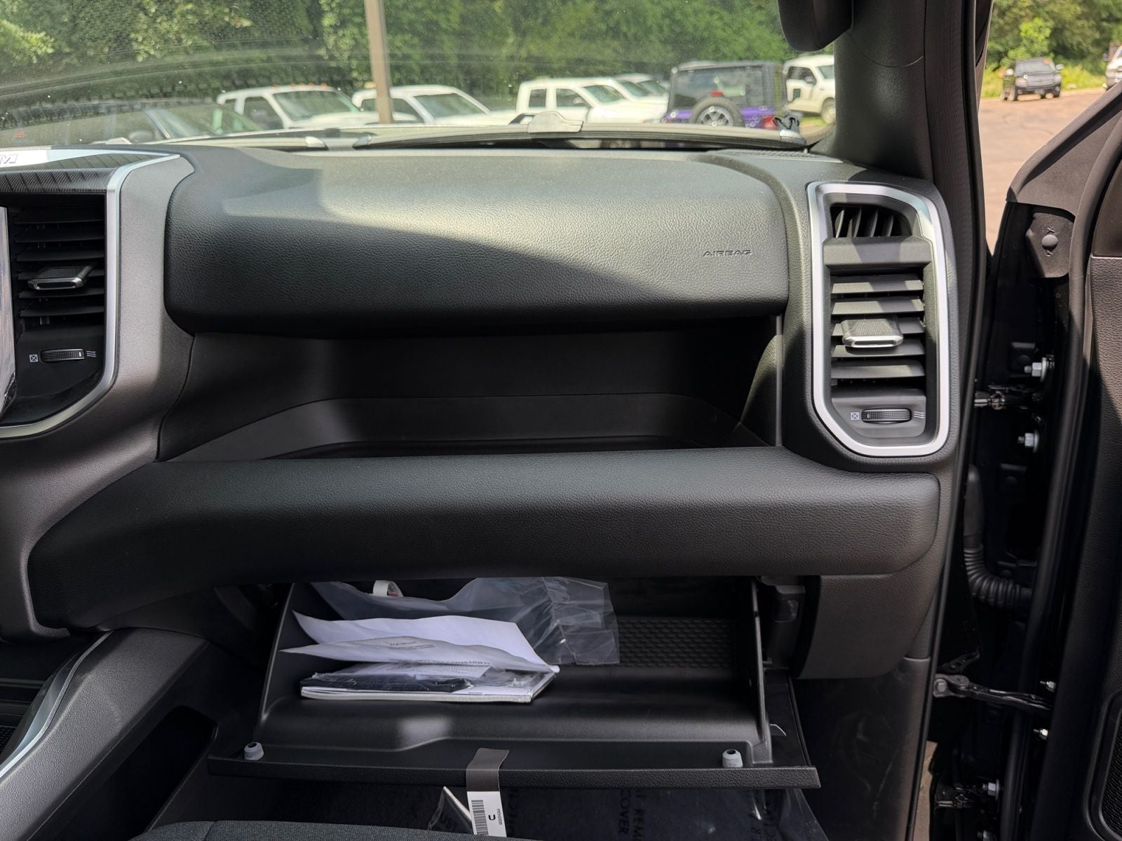 2026 RAM 1500 RAM 1500 EXPRESS CREW CAB 4X4 5'7' BOX