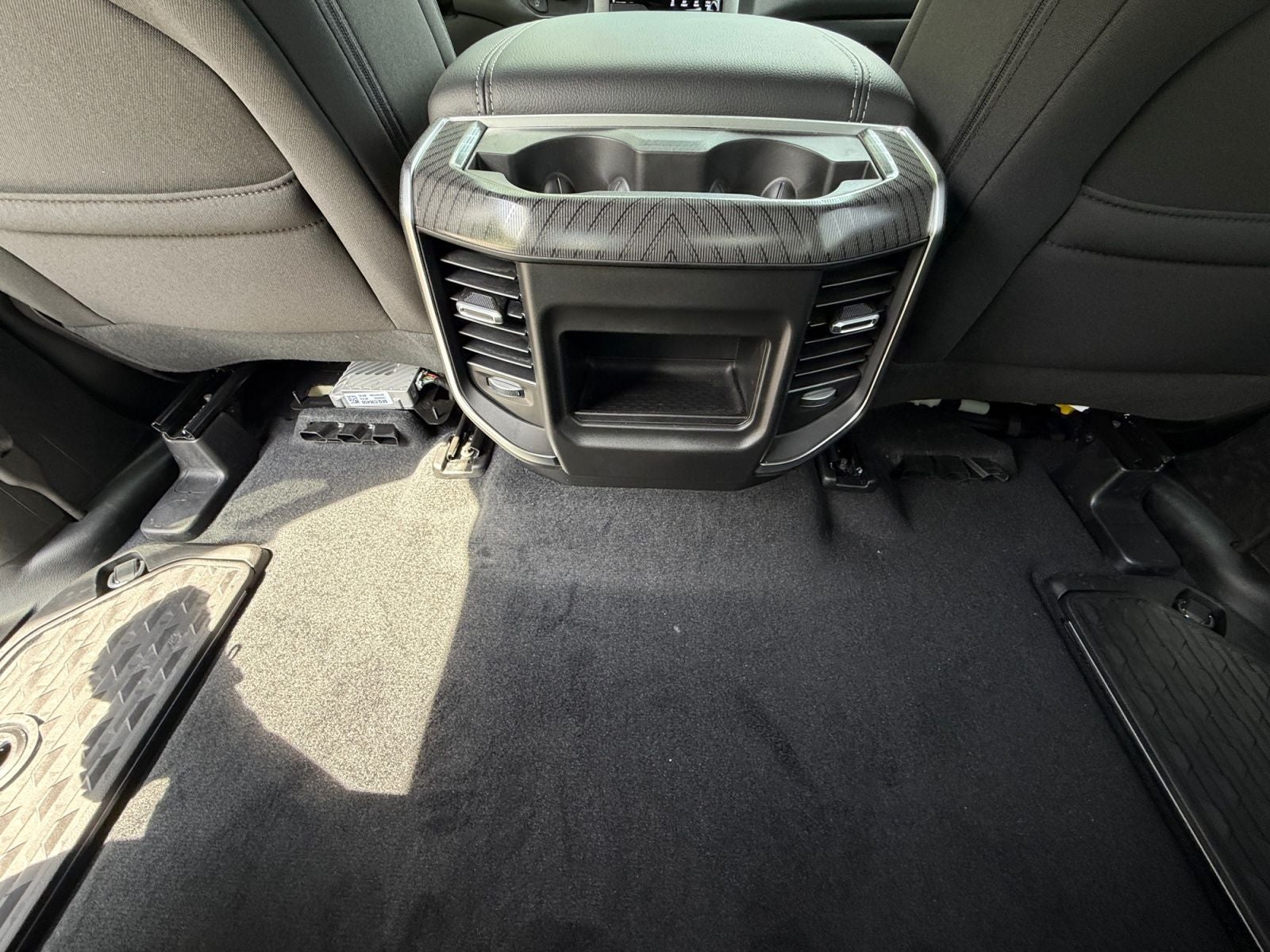2026 RAM 1500 RAM 1500 EXPRESS CREW CAB 4X4 5'7' BOX
