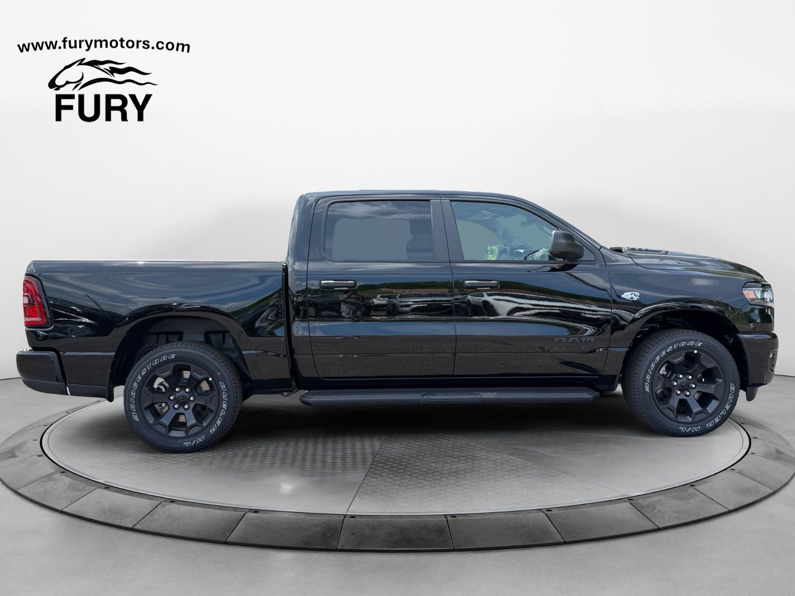 2026 RAM 1500 RAM 1500 EXPRESS CREW CAB 4X4 5'7' BOX