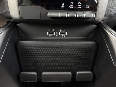 2026 RAM 1500 RAM 1500 EXPRESS CREW CAB 4X4 5'7' BOX