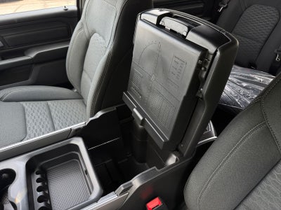 2026 RAM 1500 RAM 1500 EXPRESS CREW CAB 4X4 5'7' BOX