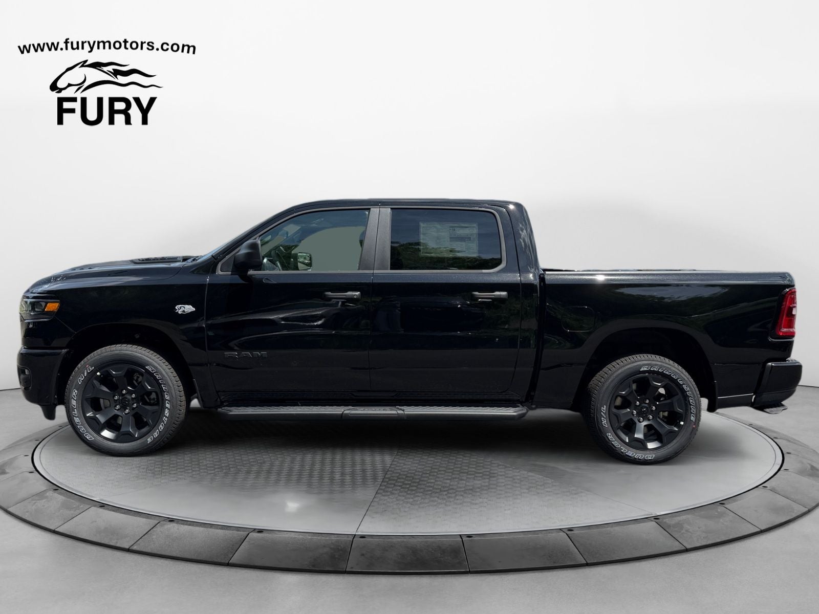 2026 RAM 1500 RAM 1500 EXPRESS CREW CAB 4X4 5'7' BOX