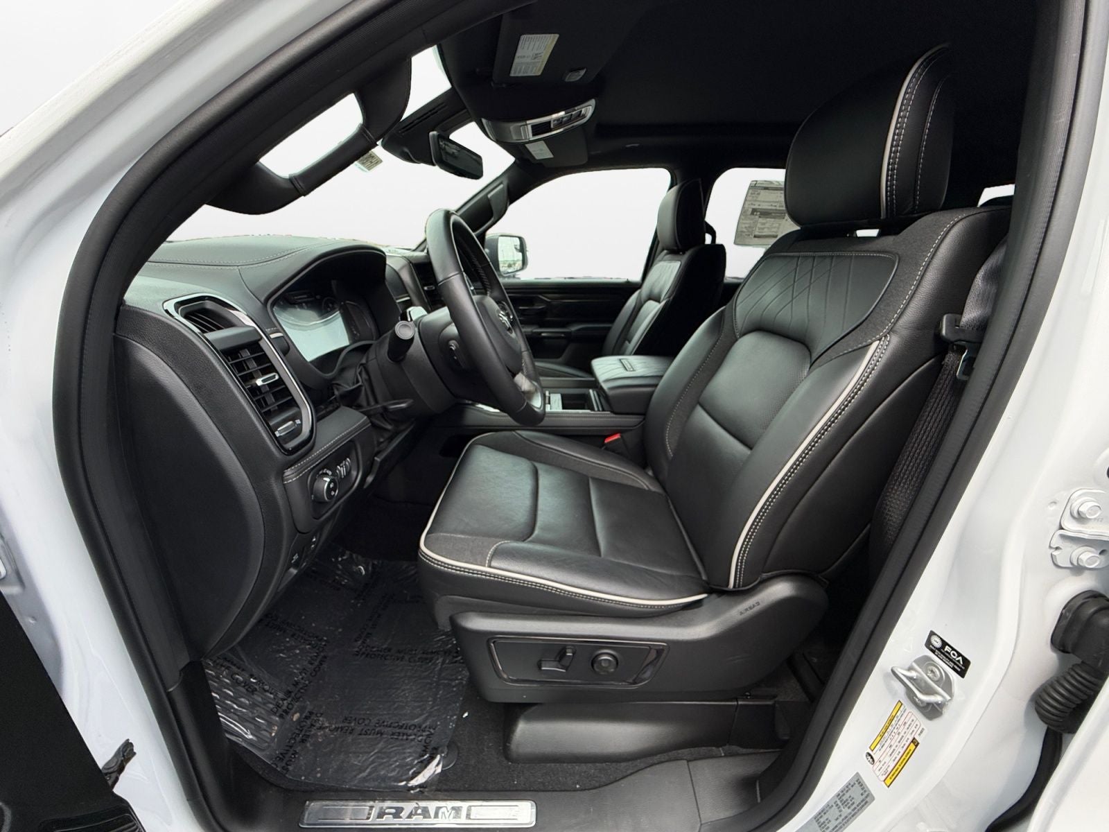 2026 RAM 1500 RAM 1500 LIMITED CREW CAB 4X4 5'7' BOX