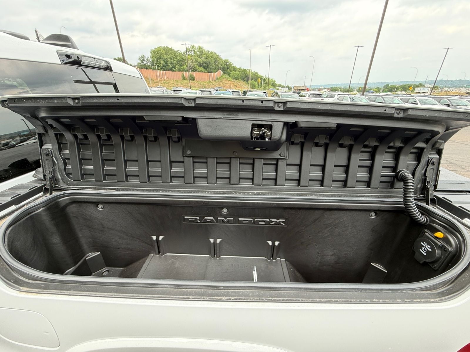 2026 RAM 1500 RAM 1500 LIMITED CREW CAB 4X4 5'7' BOX