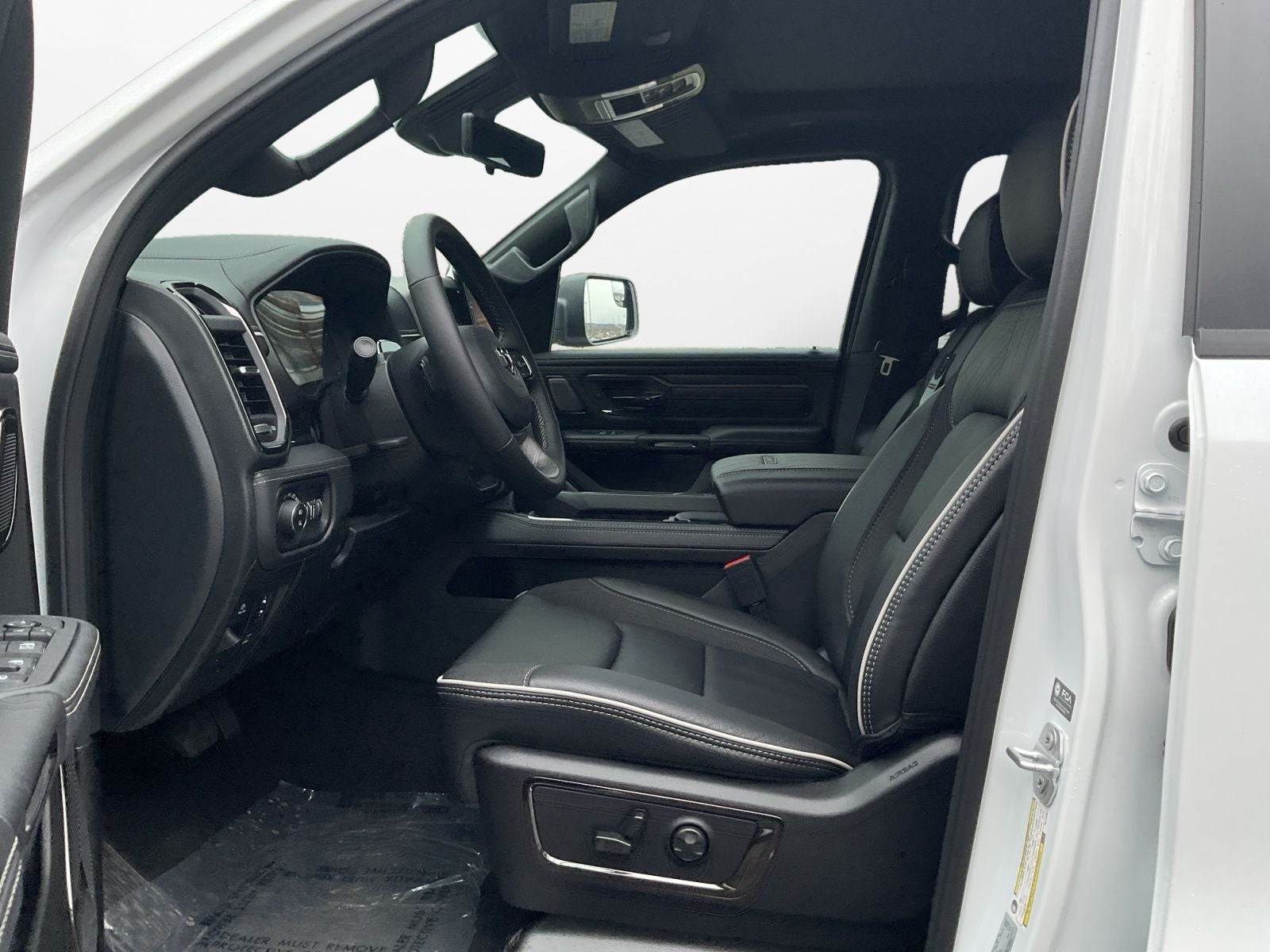 2026 RAM 1500 RAM 1500 LIMITED CREW CAB 4X4 5'7' BOX