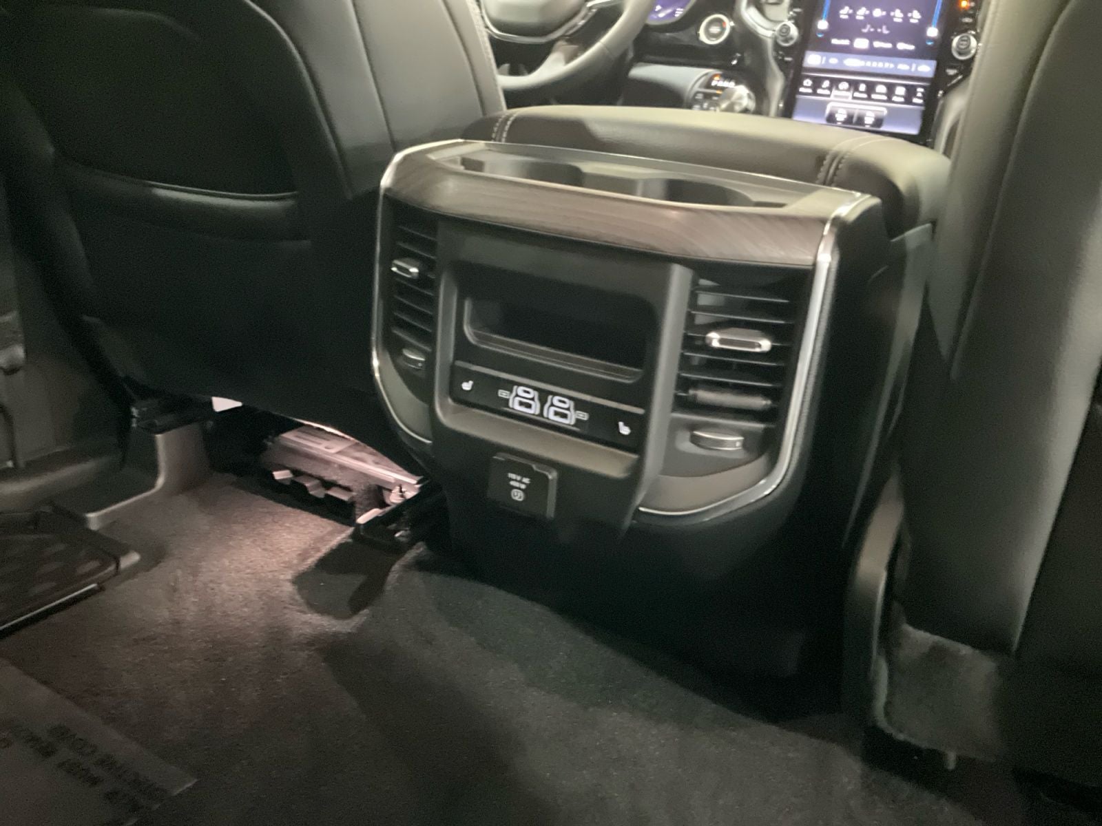 2025 RAM 1500 Laramie Crew Cab 4x4 5'7' Box