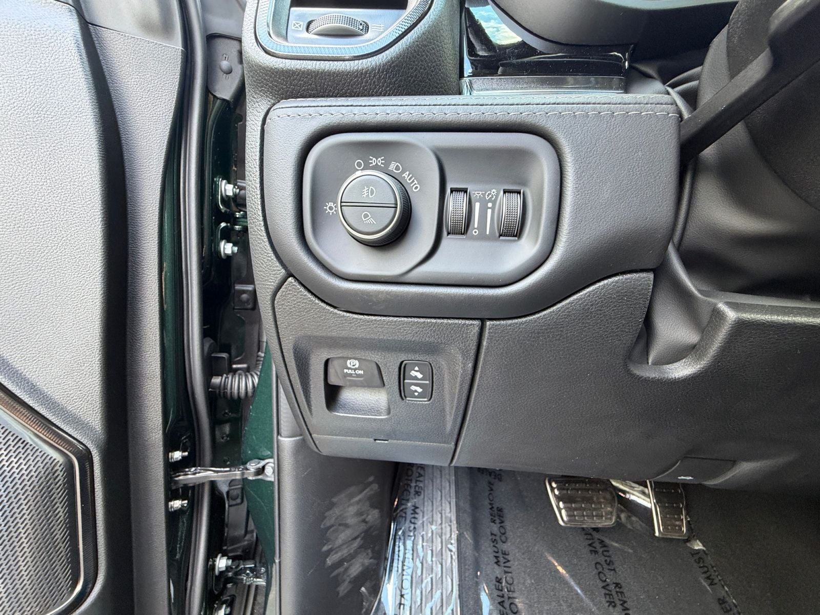 2026 RAM Ram 1500 RAM 1500 RHO CREW CAB 4X4 5'7' BOX