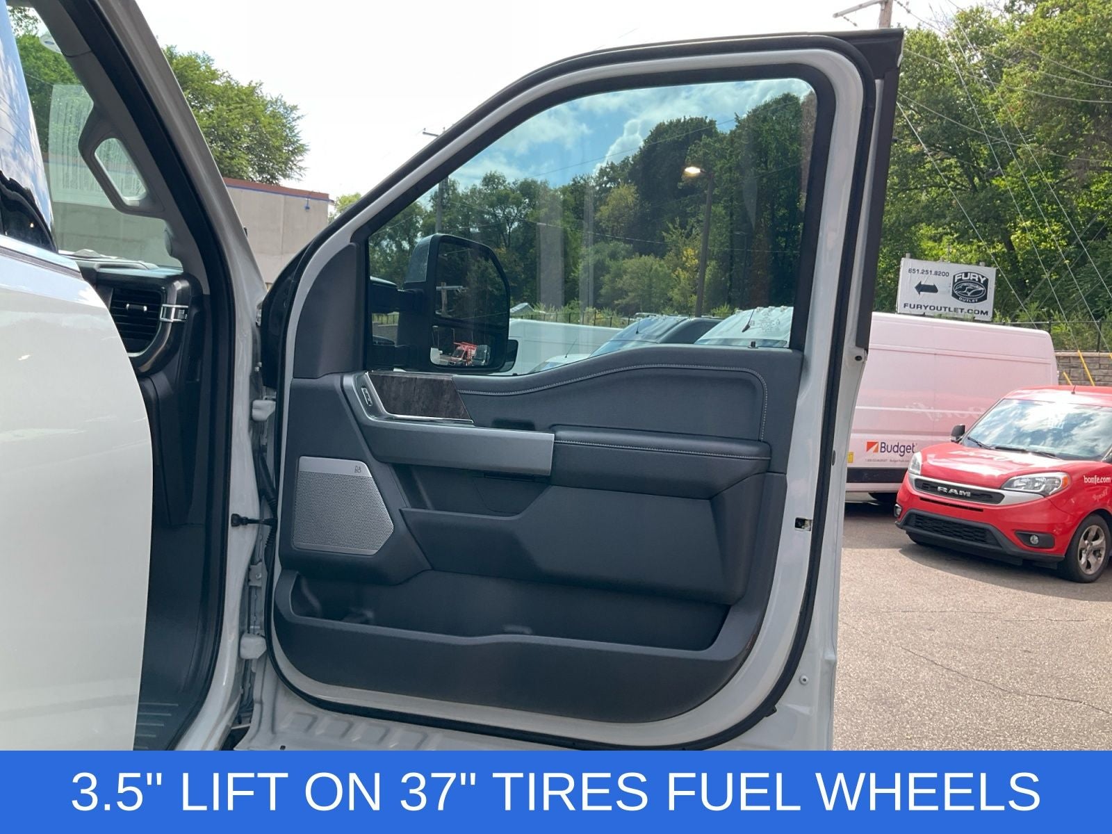 2025 Ford F-350SD Lariat