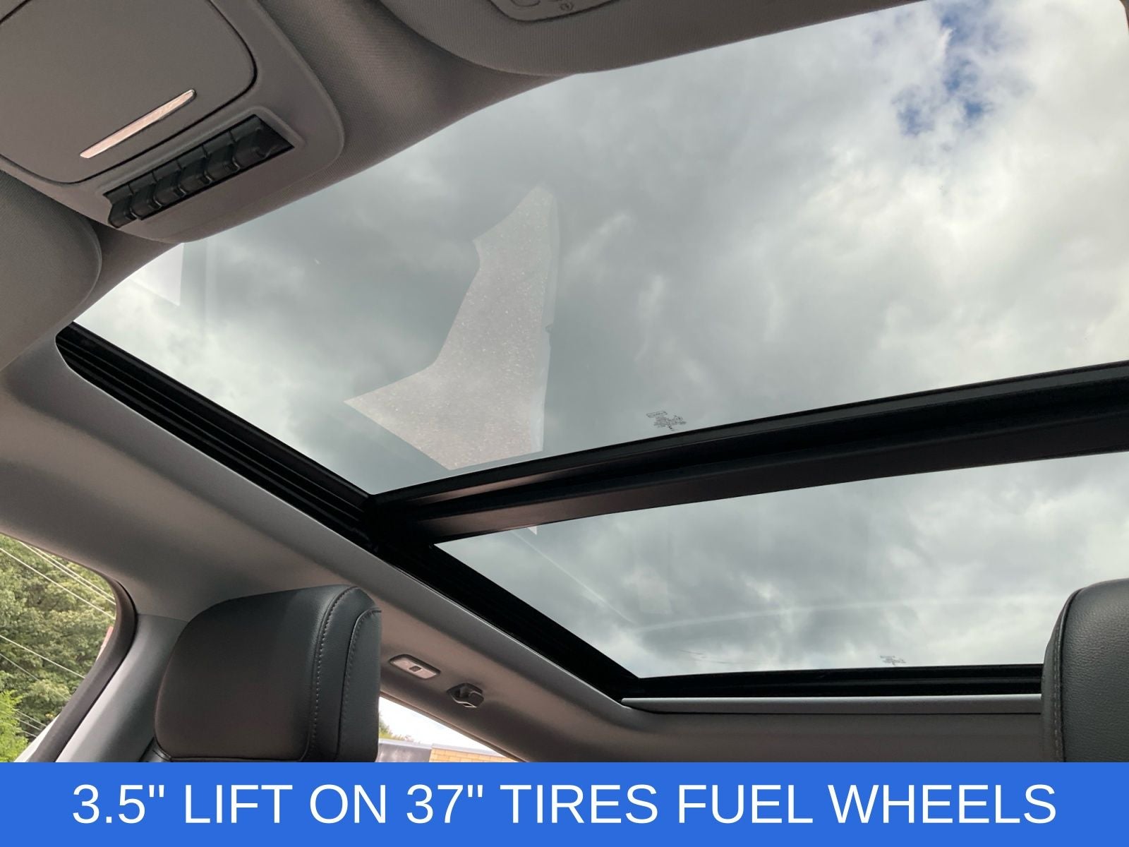 2025 Ford F-350SD Lariat