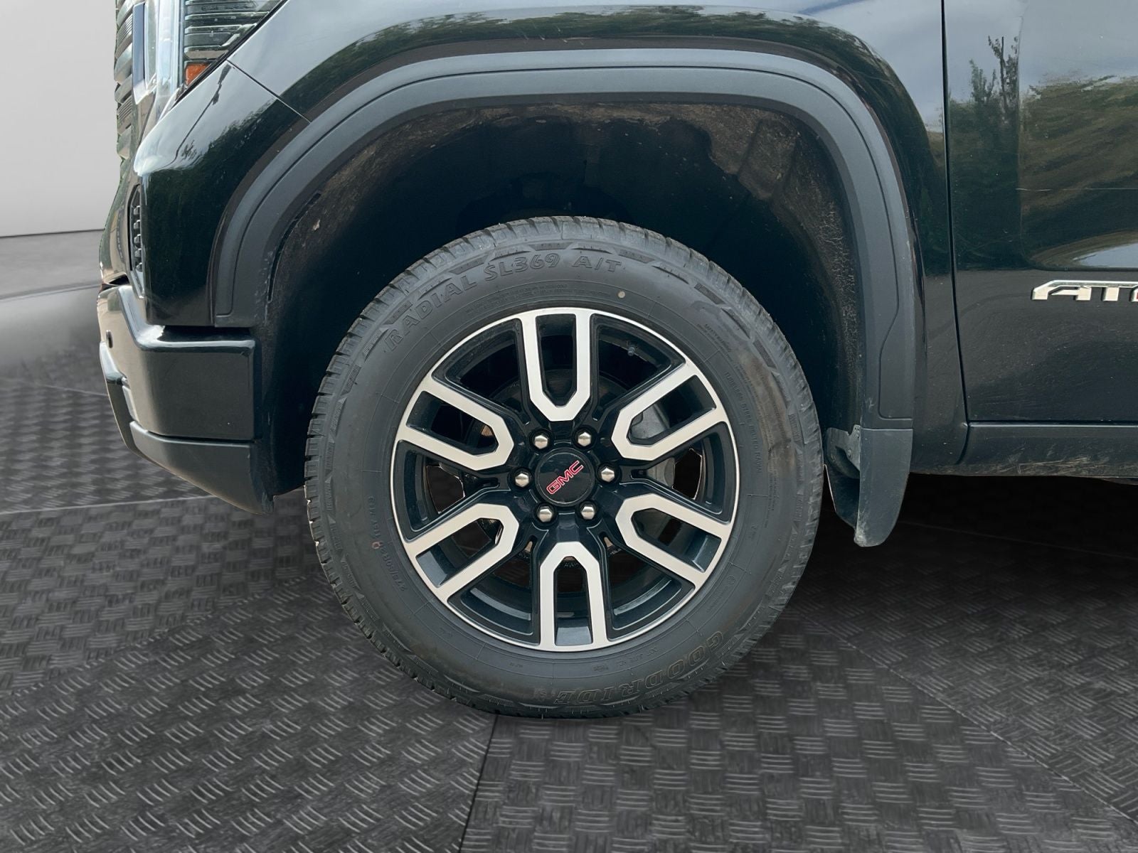 2024 GMC Sierra 1500 AT4