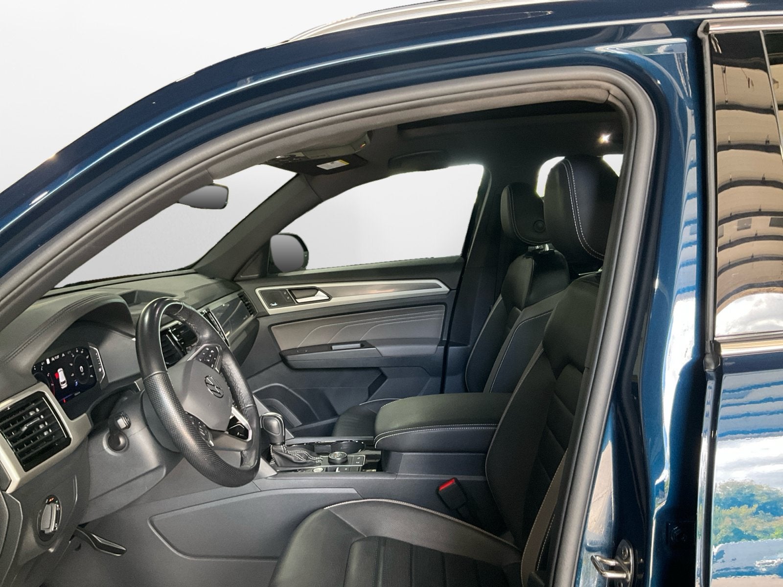 2022 Volkswagen Atlas Cross Sport 3.6L V6 SEL Premium R-Line