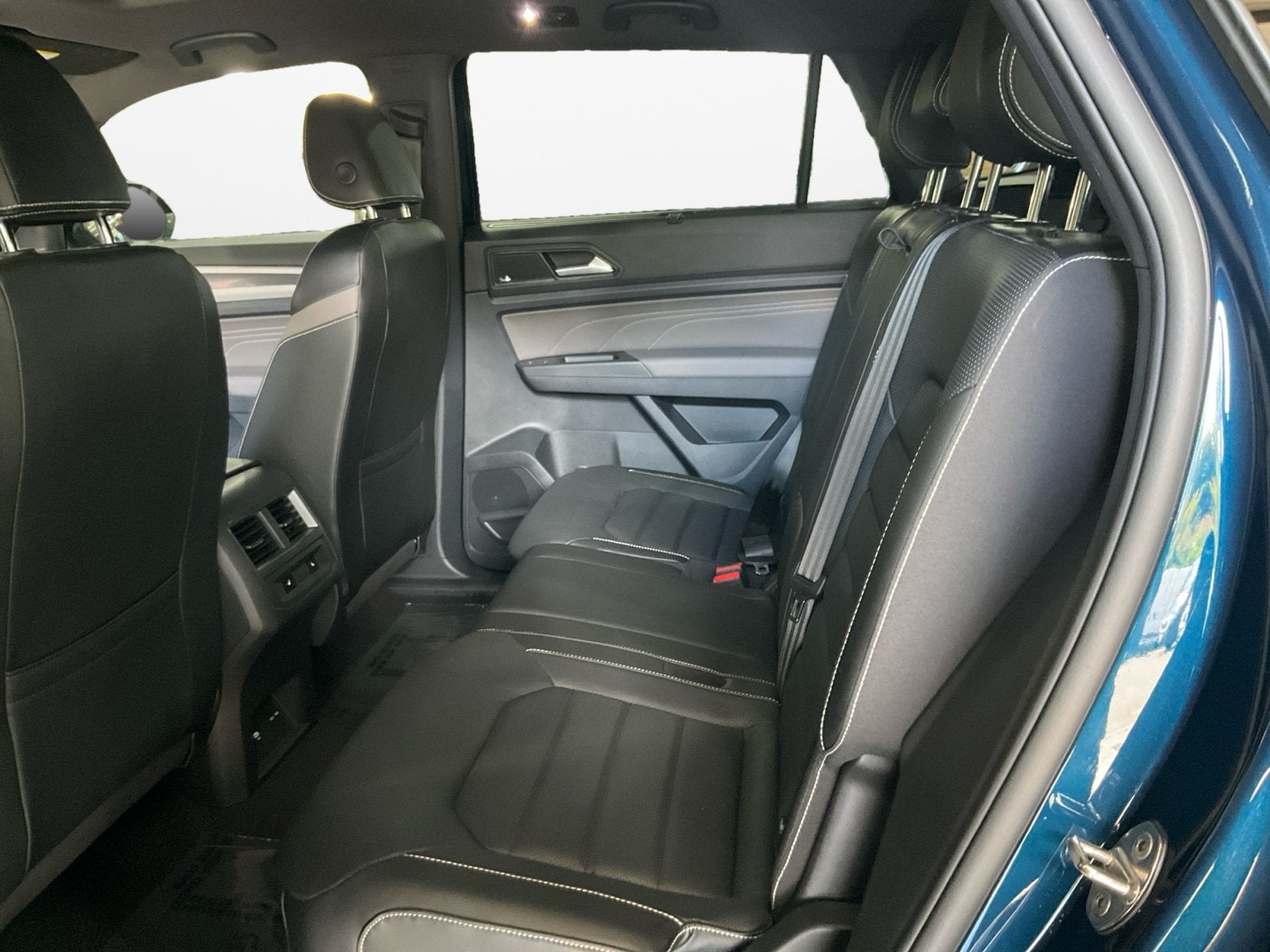 2022 Volkswagen Atlas Cross Sport 3.6L V6 SEL Premium R-Line
