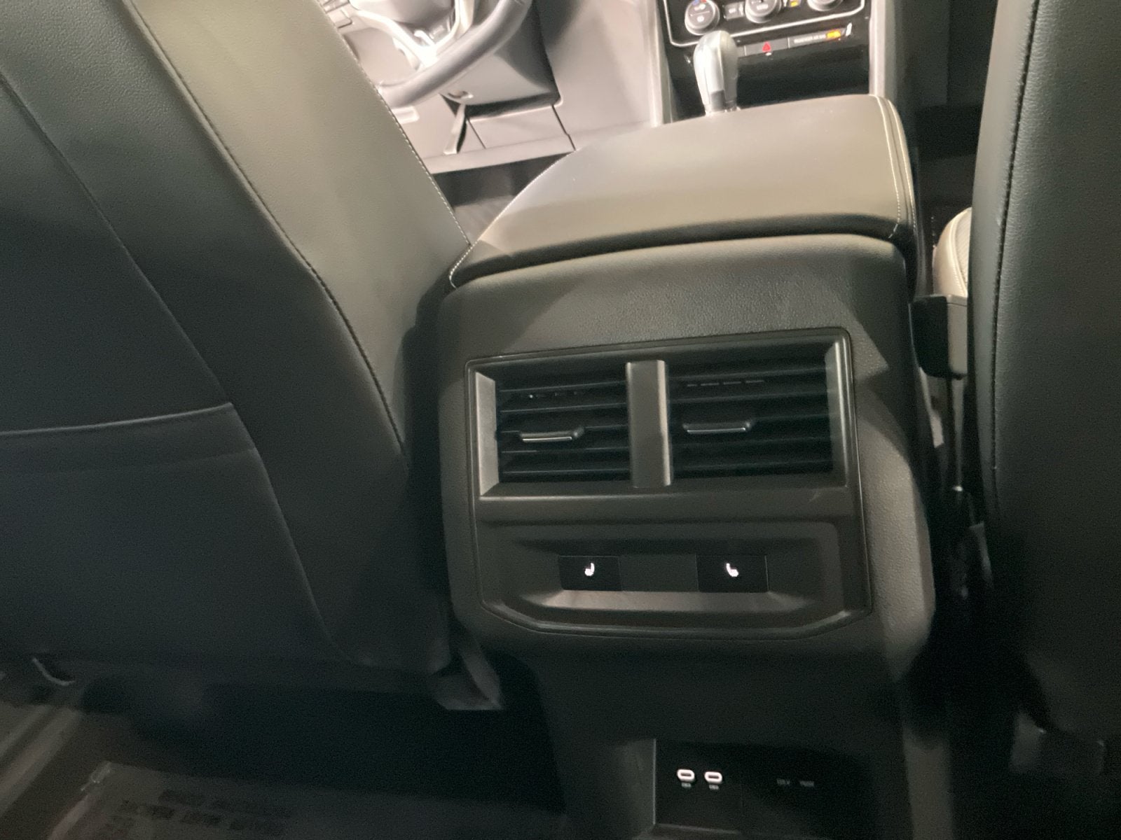 2022 Volkswagen Atlas Cross Sport 3.6L V6 SEL Premium R-Line