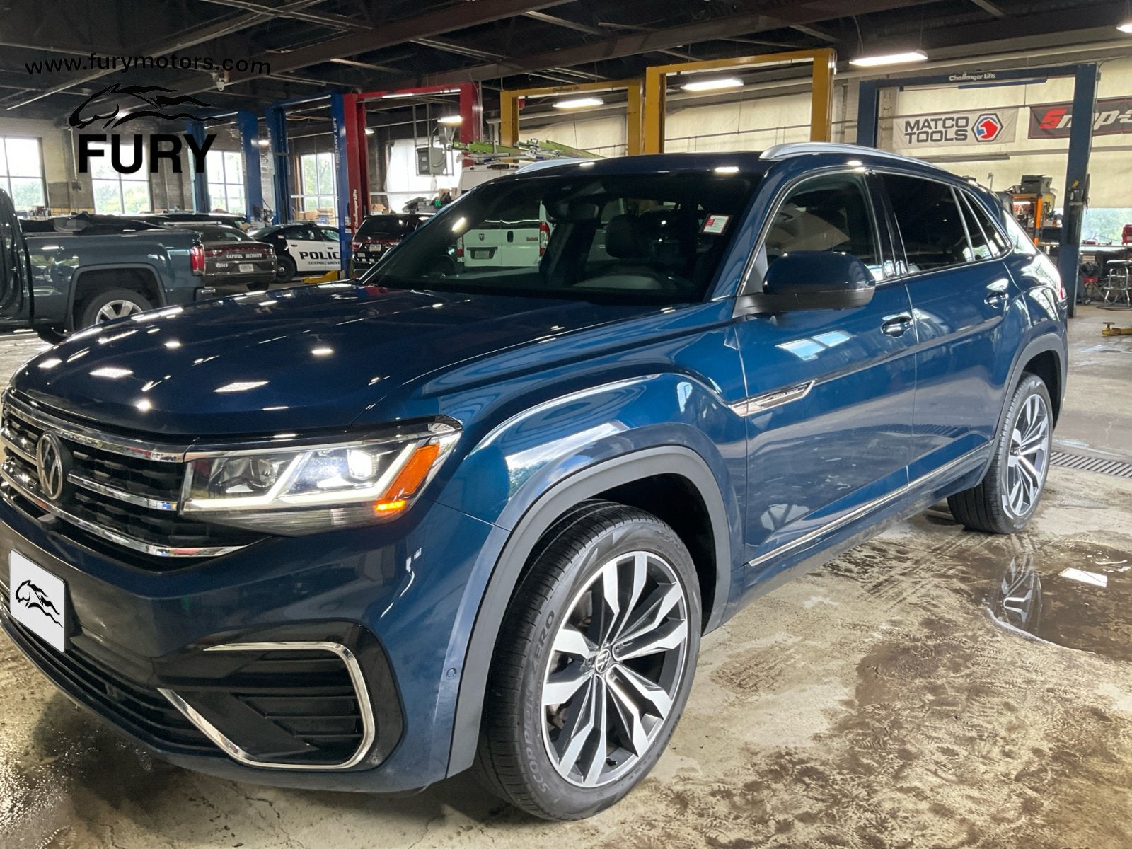 2022 Volkswagen Atlas Cross Sport 3.6L V6 SEL Premium R-Line