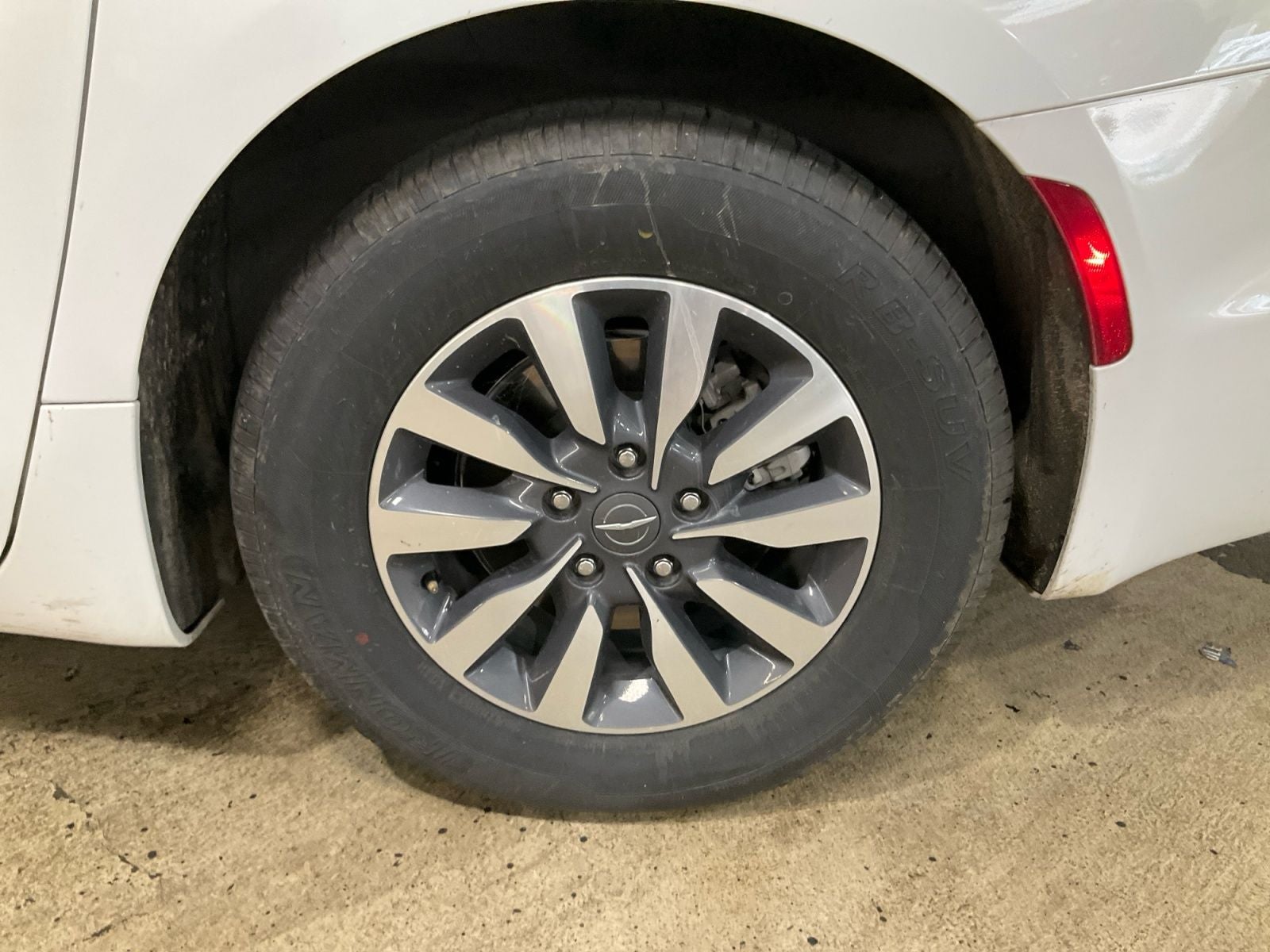 2024 Chrysler Pacifica Hybrid Select