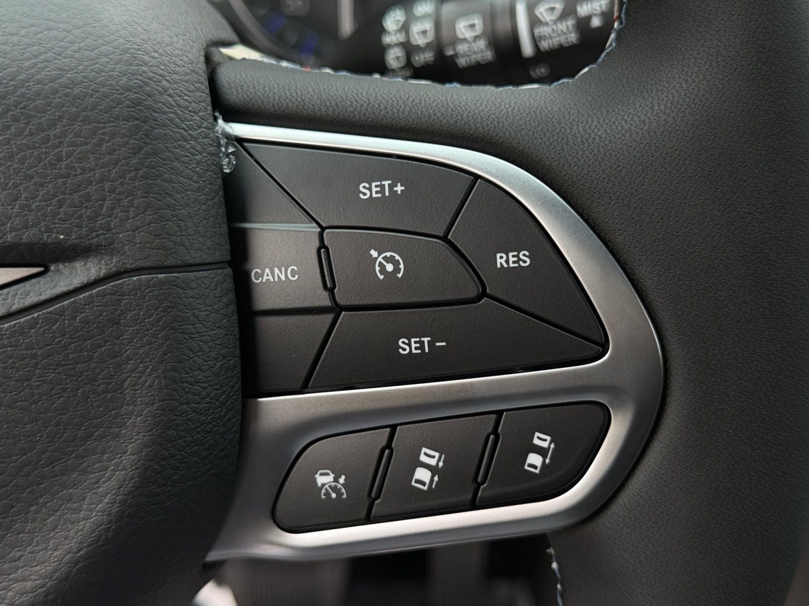 2027 Chrysler Pacifica PACIFICA SELECT AWD