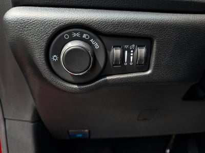 2027 Chrysler Pacifica PACIFICA SELECT AWD