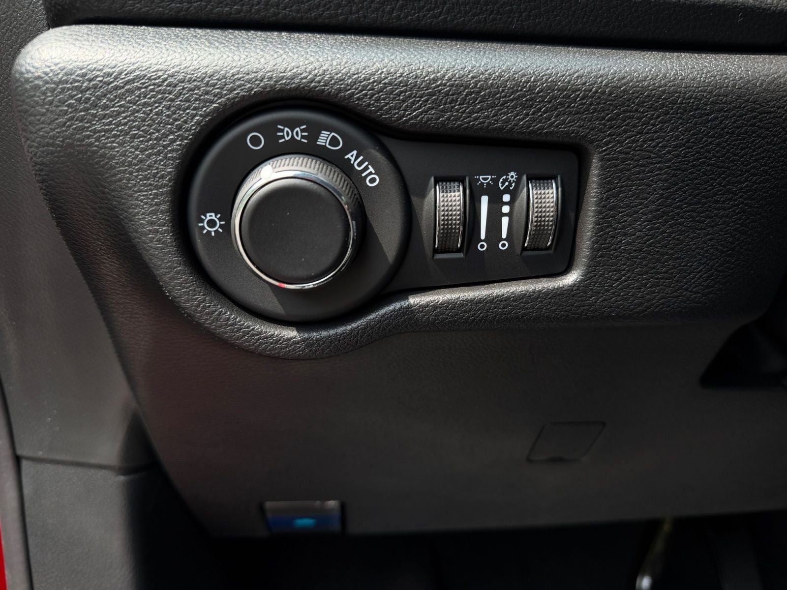 2027 Chrysler Pacifica PACIFICA SELECT AWD