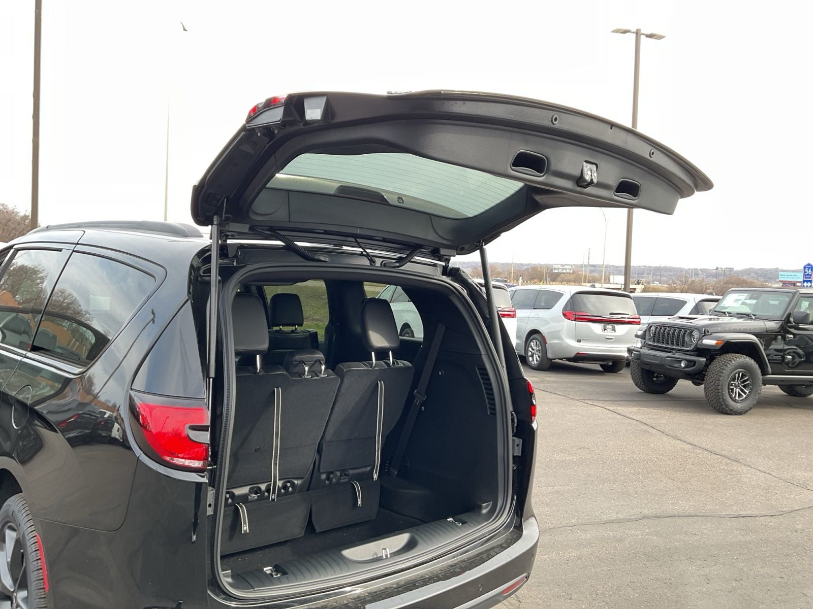 2026 Chrysler Pacifica PACIFICA SELECT AWD