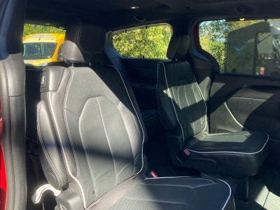 2025 Chrysler Pacifica Limited AWD