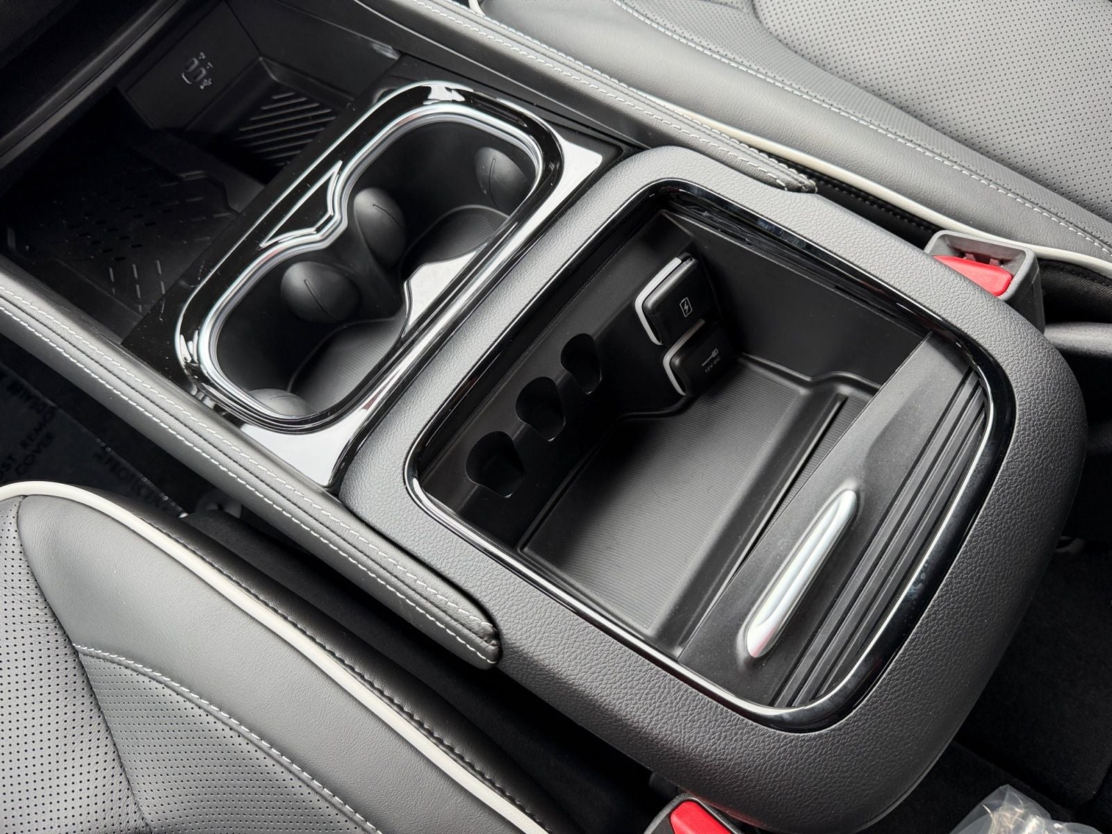 2027 Chrysler Pacifica PACIFICA LIMITED AWD