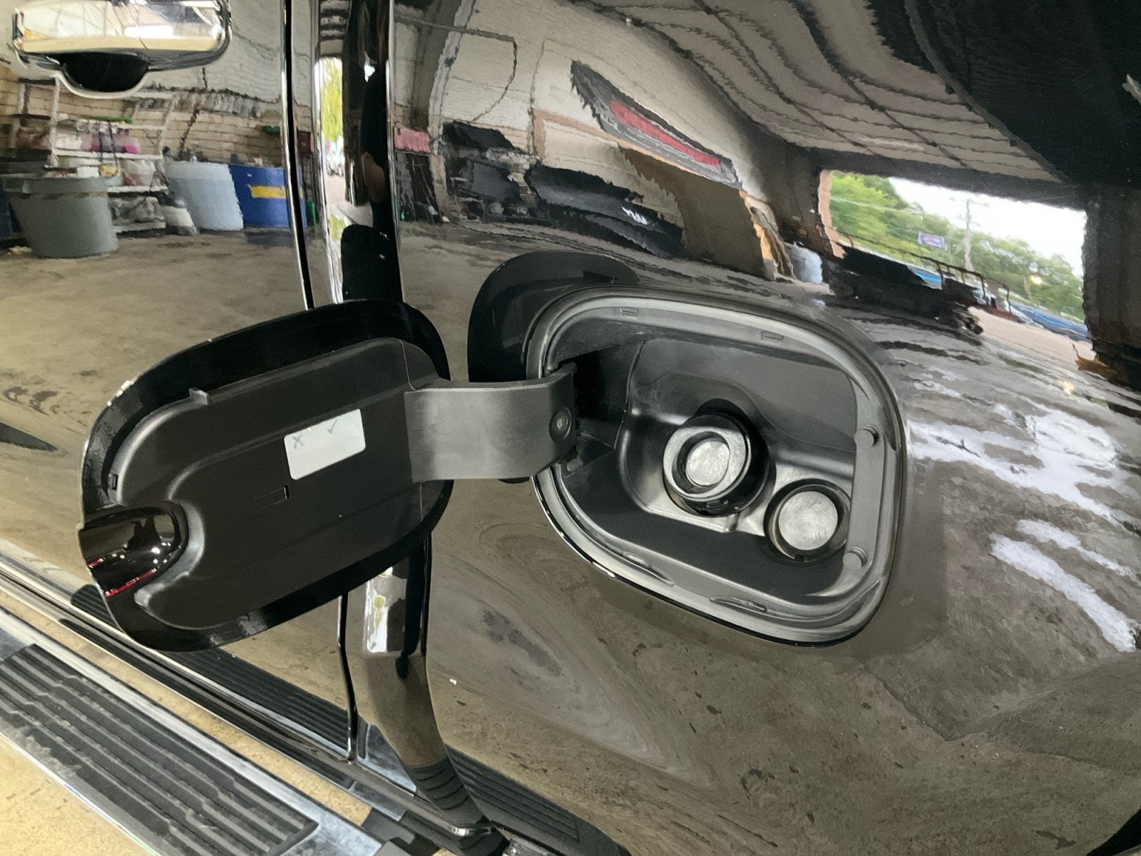 2023 Chevrolet Silverado 1500 4WD Crew Cab Short Bed LTZ