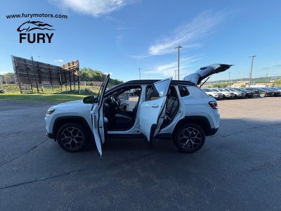 2026 Jeep Compass COMPASS LIMITED 4X4