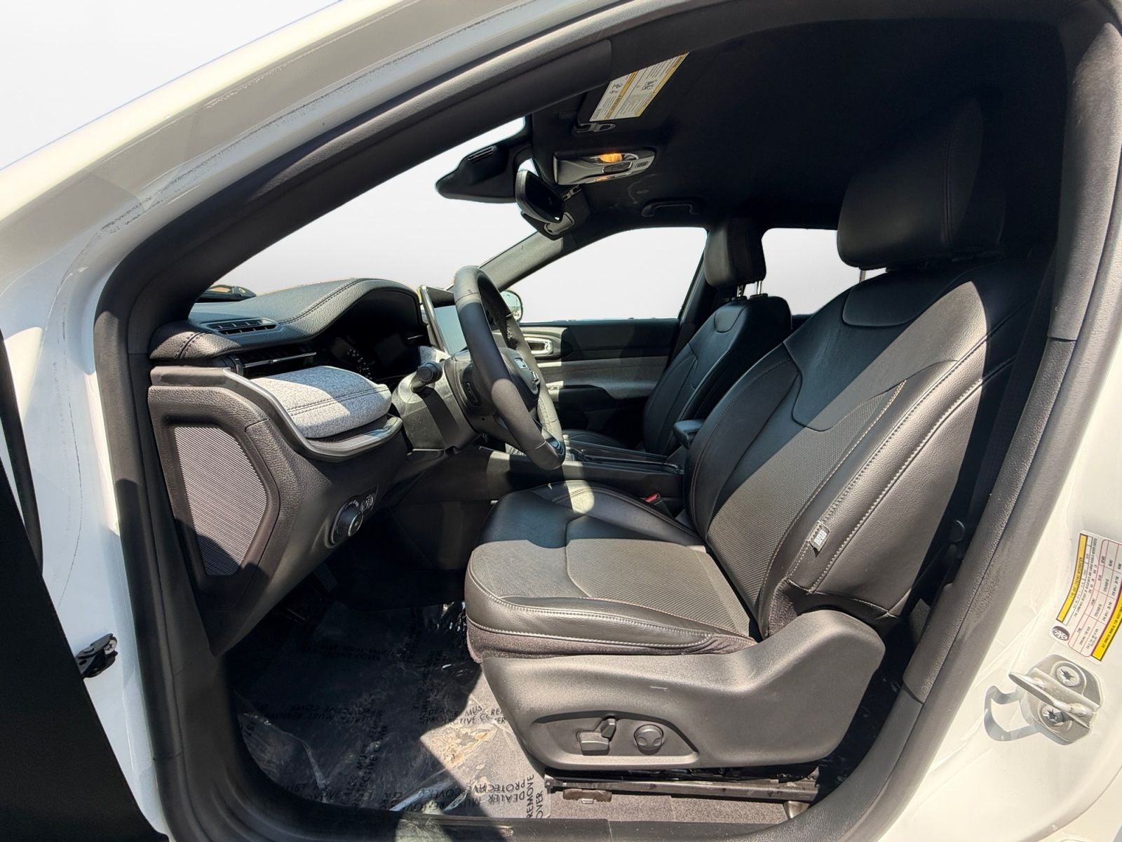 2023 Jeep Compass Latitude Lux FWD