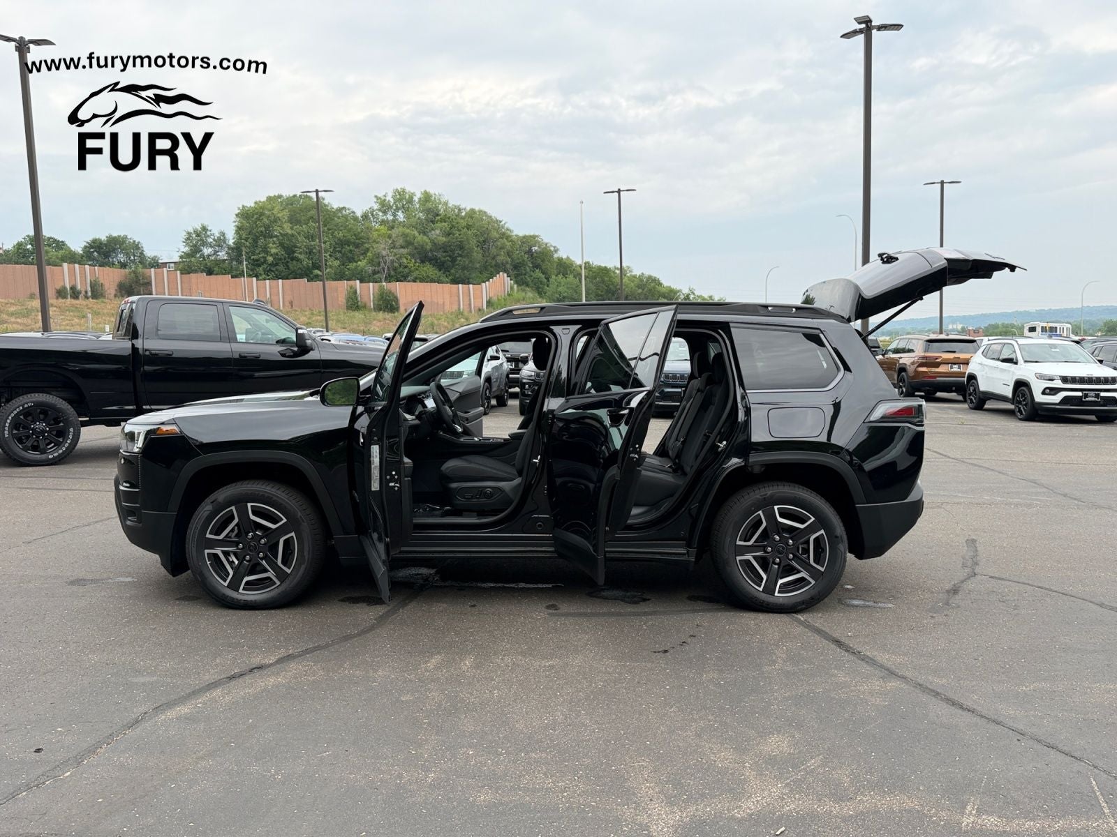 2026 Jeep Cherokee Laredo 4x4