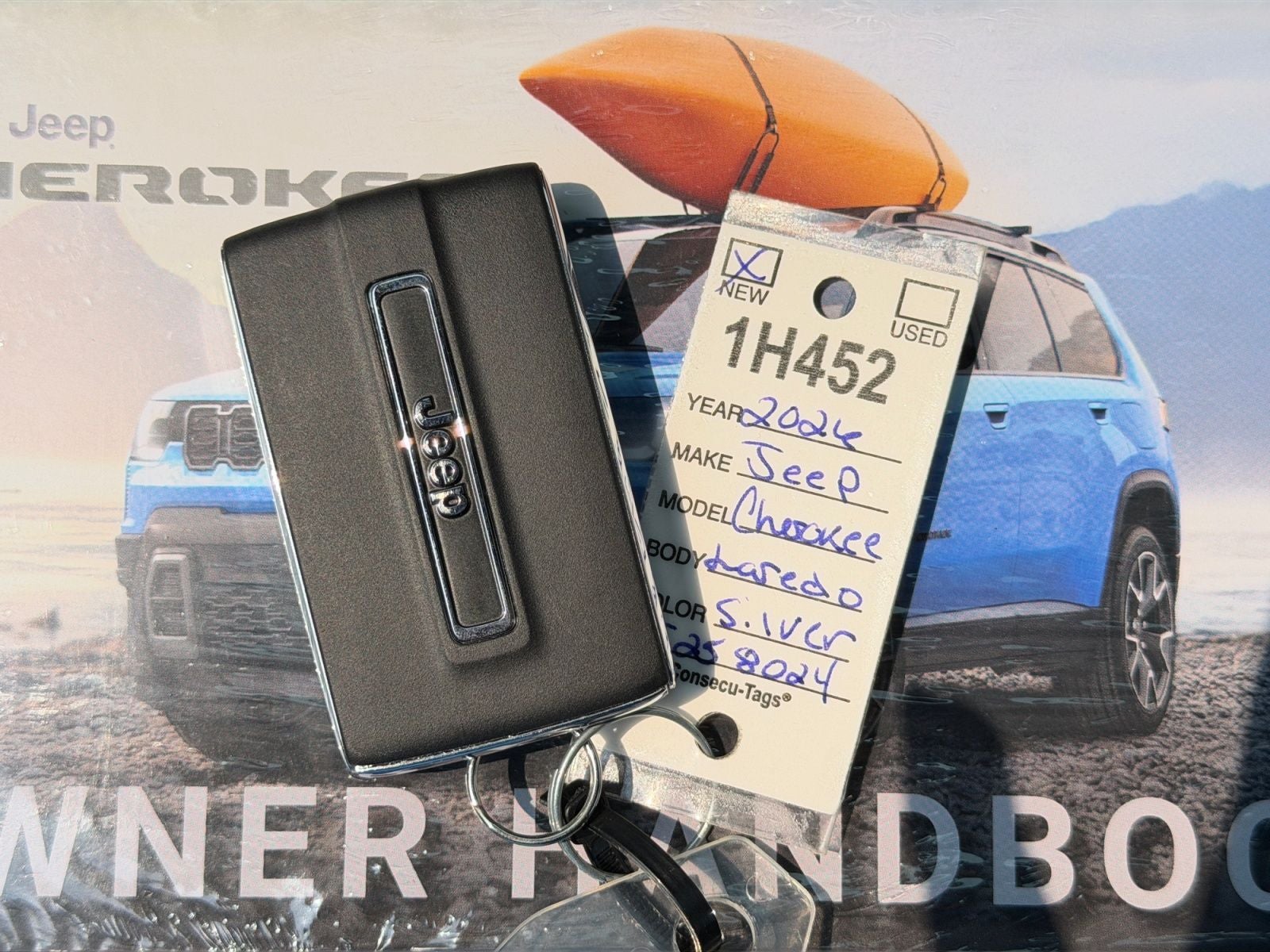 2026 Jeep Cherokee CHEROKEE LAREDO 4X4