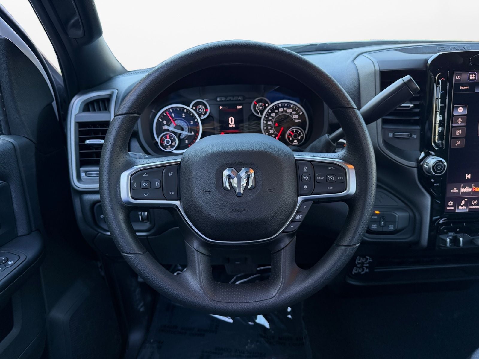 2027 RAM Ram 3500 RAM 3500 TRADESMAN REGULAR CAB 4X4 8' BOX