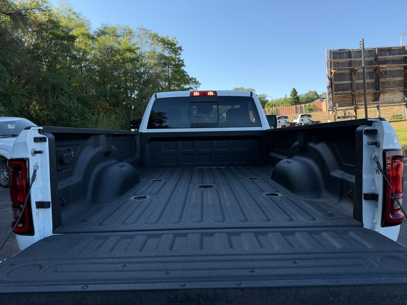 2027 RAM Ram 3500 RAM 3500 TRADESMAN REGULAR CAB 4X4 8' BOX