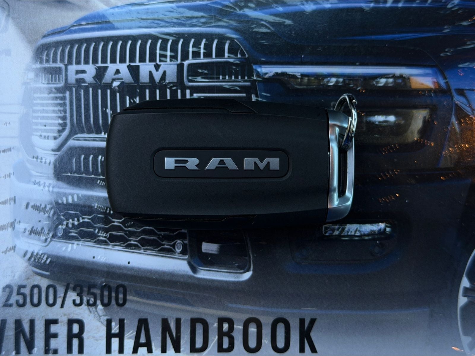 2027 RAM Ram 3500 RAM 3500 TRADESMAN REGULAR CAB 4X4 8' BOX