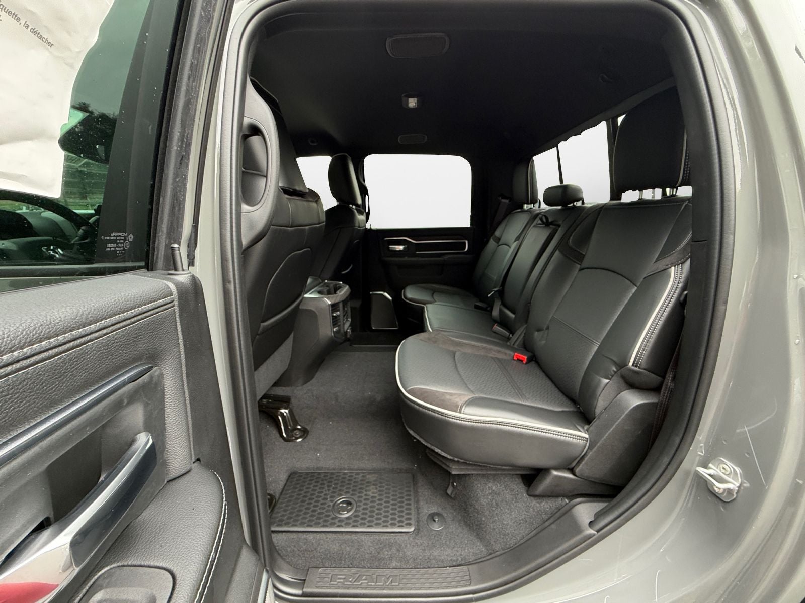 2026 RAM Ram 3500 RAM 3500 LARAMIE CREW CAB 4X4 6'4' BOX