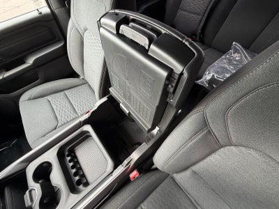 2026 RAM 1500 RAM 1500 EXPRESS CREW CAB 4X4 5'7' BOX